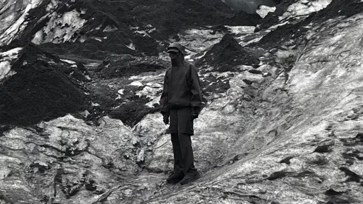 Puma x Heliot Emil: Đỉnh cao của phong cách đơn sắc Hinh anh 3: Puma x Heliot Emil: Dinh cao cua phong cach don sac