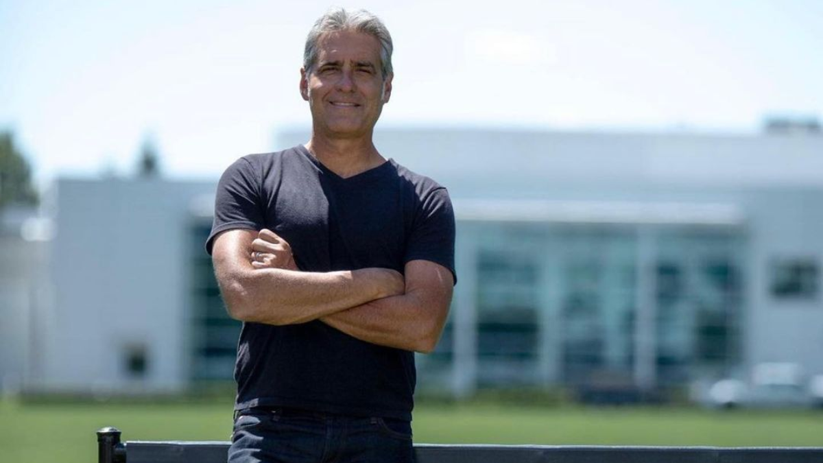 Elliott Hill: Vẽ nên tương lai tươi sáng cho Nike Hinh anh 2: Elliott Hill: Ve nen tuong lai tuoi sang cho Nike