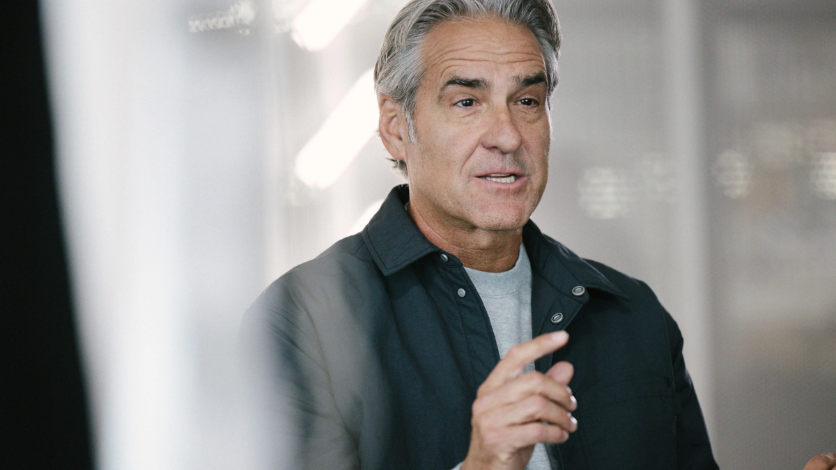 Elliott Hill: Vẽ nên tương lai tươi sáng cho Nike Hinh anh 5: Elliott Hill: Ve nen tuong lai tuoi sang cho Nike