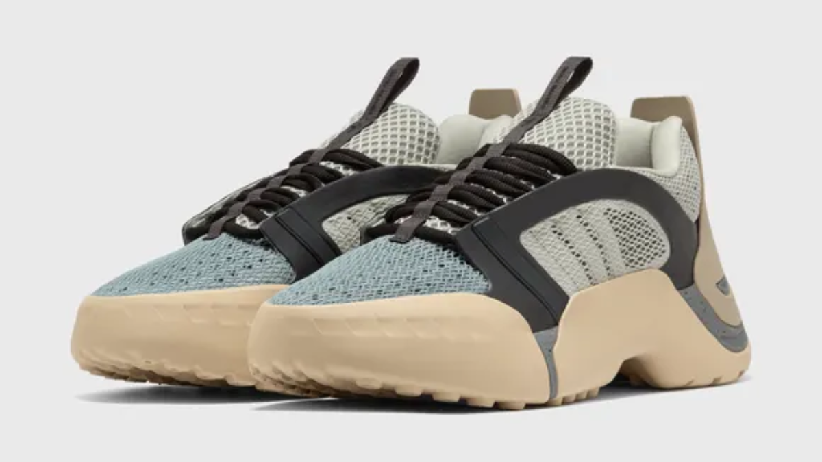 Liệu Dingyun Zhang có thể lấp đầy khoảng trống mà Yeezy để lại? Hinh anh 7: Lieu Dingyun Zhang co the lap day khoang trong ma Yeezy de lai?