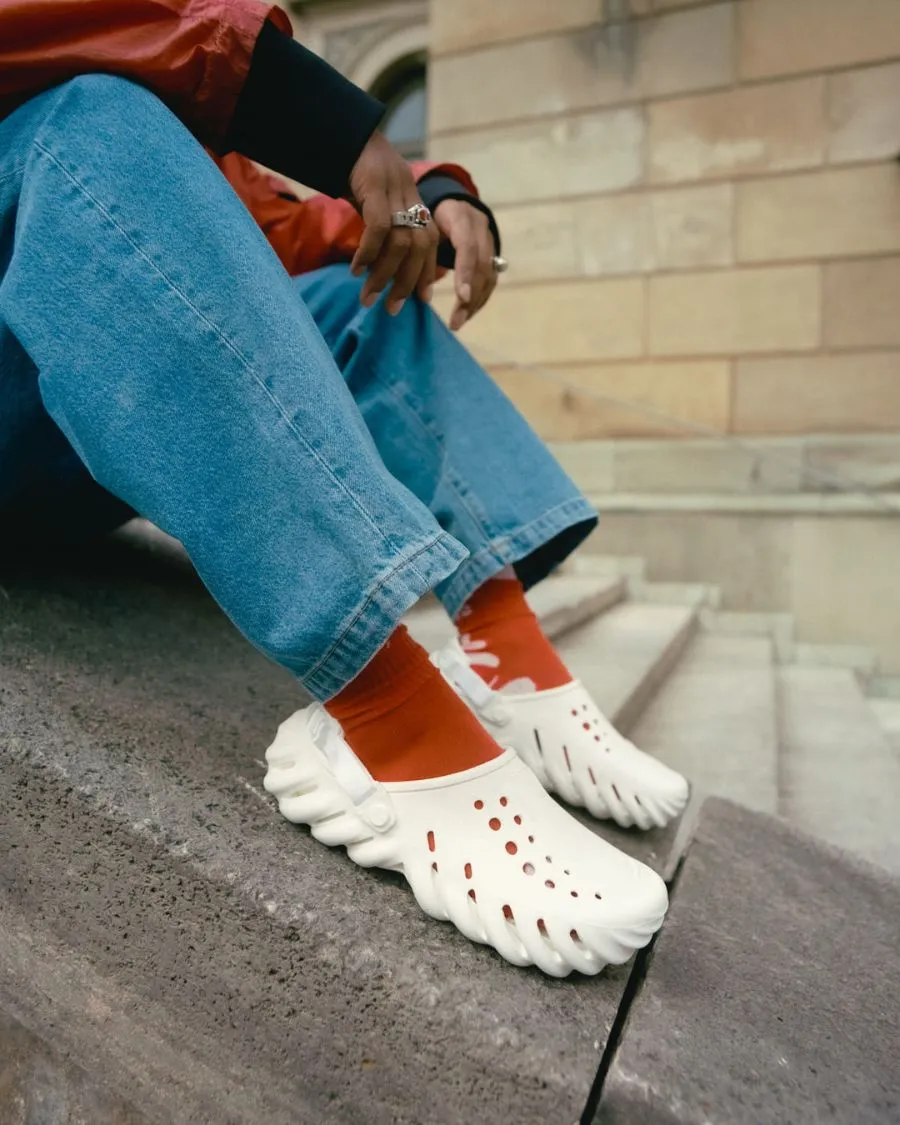 Top 9 mẫu giày Crocs đình đám nhất trong năm 2024 Hinh anh 10: Top 9 mau giay Crocs dinh dam nhat trong nam 2024