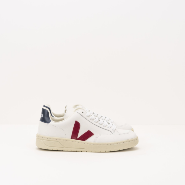 Giay Veja V-12 'White Marsala Nautico' XD021955
