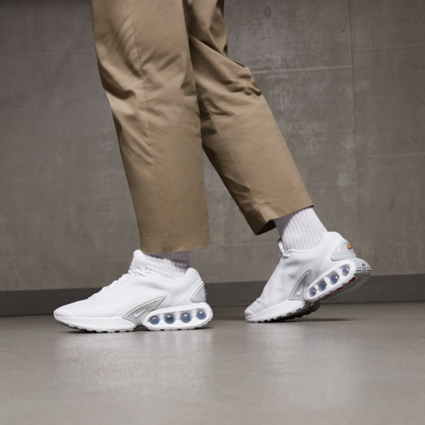Giay Nike Air Max DN 'White Metallic' DV3337-101