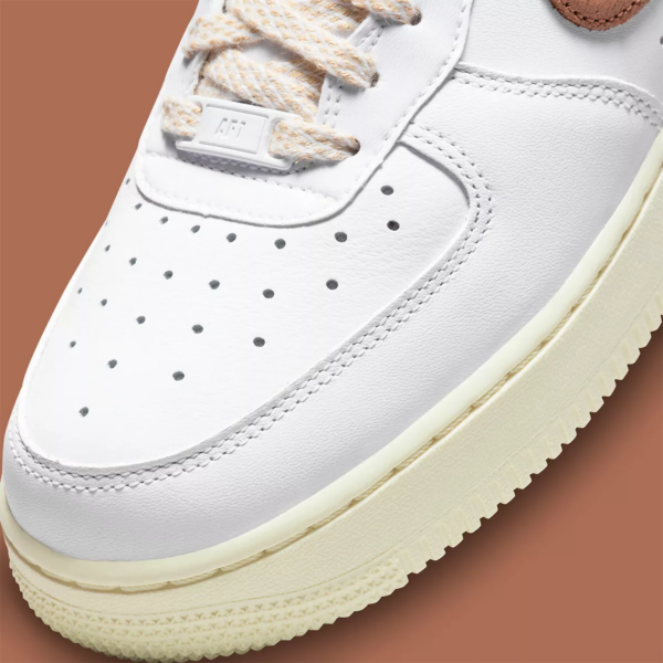 Giay Nike Air Force 1 'Coconut' DJ9943-101