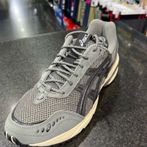 Giay Asics Gel 1090V2 'Truffle Grey Black' 1203A382-022