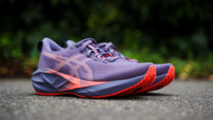 Giay Asics Wmns Novablast 5 'Greyish Purple' 1012B765-500