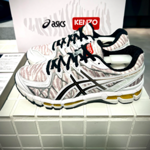 Giay Asics Gel Kayano 20 x Kenzo 'Off White Zebra' 1201B032-020