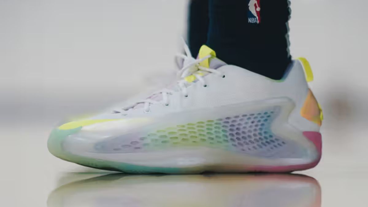 5 câu chuyện giày sneaker gây sốt nhất mùa giải NBA 2024-2025 Hinh anh 10: 5 cau chuyen giay sneaker gay sot nhat mua giai NBA 2024-2025