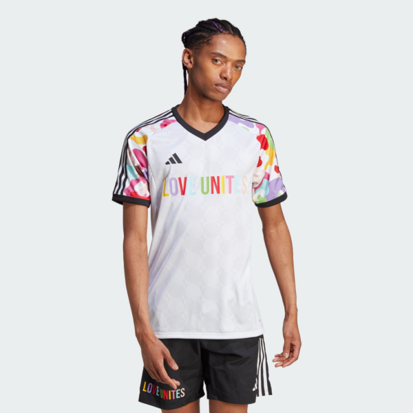 Ao Adidas Tiro Pride 'White' HY5899