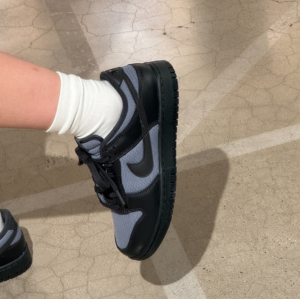 Giay Nike Dunk Low SE 'Off Noir Smoke Grey' FZ3052-001