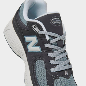 Giay New Balance 2002R Big Kid 'Magnet Lead' GC2002FB