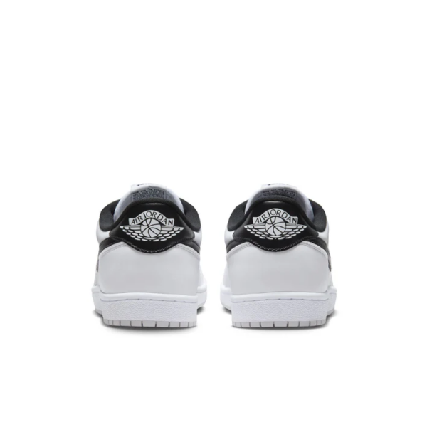 Giay Nike Air Jordan 1 Retro Low OG 'Metallic Black' FB9933-102