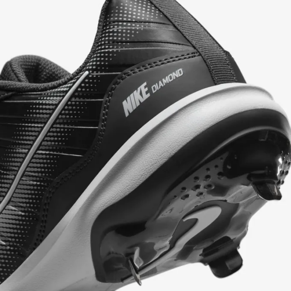 Giay Nike Alpha Huarache Varsity 4 Low 'Black White' DJ6516-001