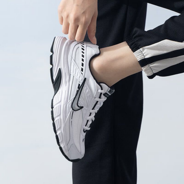 Giay Nike Initiator 'White Metallic Silver' FQ6873-101