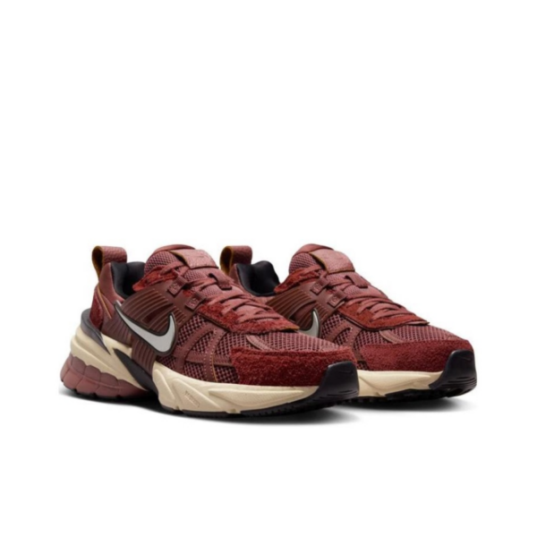 Giay Nike V2K Run 'Dark Pony' FN6703-201