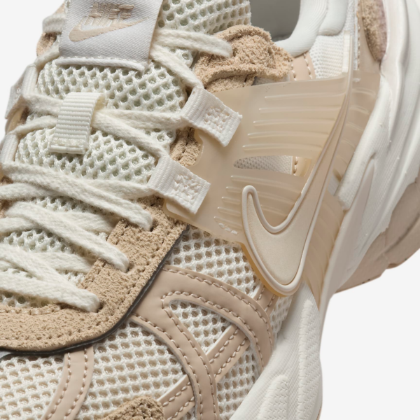 Giay Nike V2K Run 'Sail Sanddrift' HV3917-133