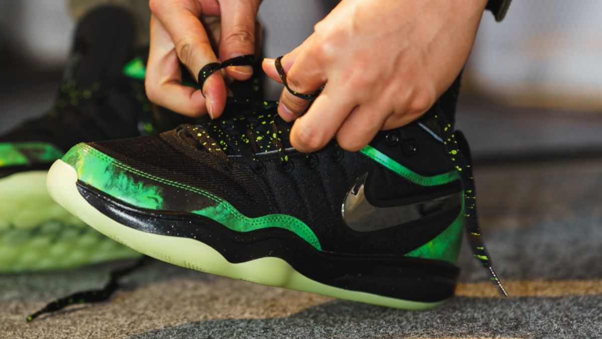 5 câu chuyện giày sneaker gây sốt nhất mùa giải NBA 2024-2025 Hinh anh 2: 5 cau chuyen giay sneaker gay sot nhat mua giai NBA 2024-2025