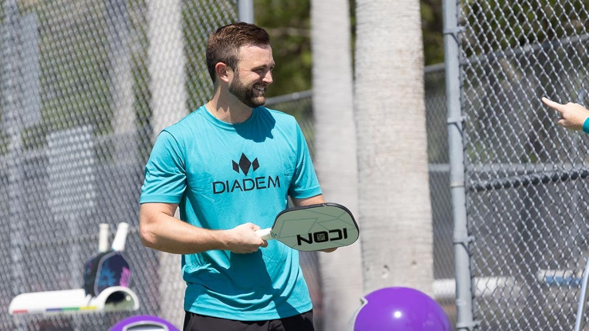 Top 12 cây vợt pickleball tốt nhất cho người mới bắt đầu (Phần 2) Hinh anh 4: Top 12 cay vot pickleball tot nhat cho nguoi moi bat dau (Phan 2)