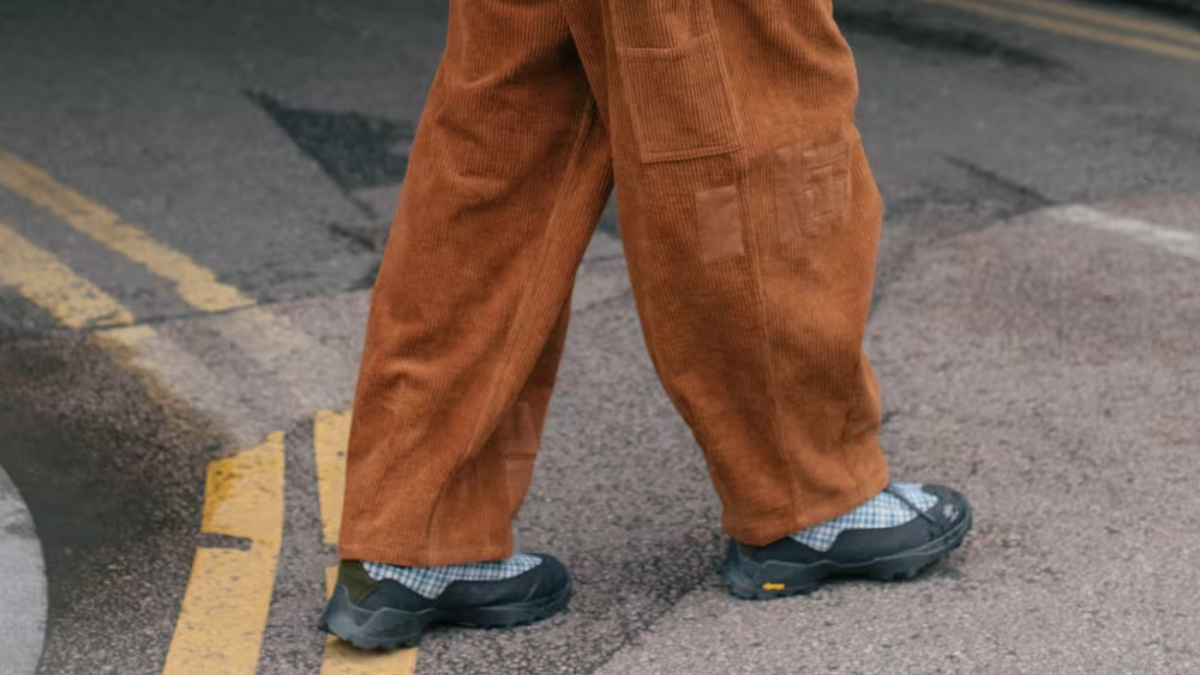 Bi quyet phoi giay voi quan ong rong: 7 goi y khong the bo qua