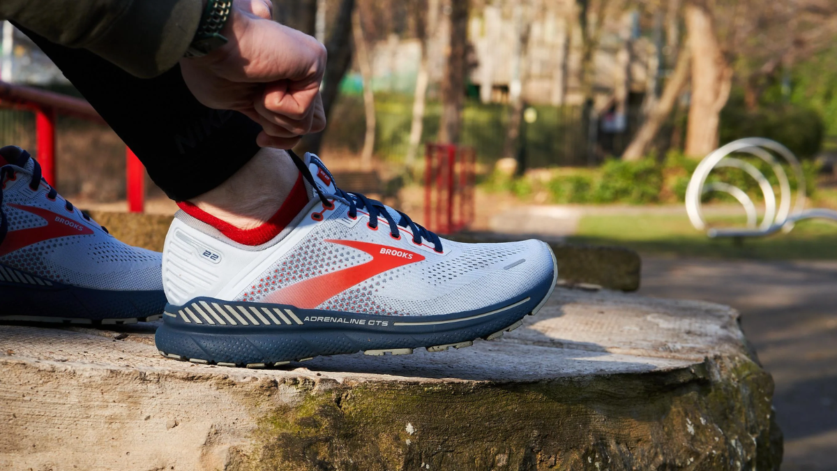 giày chạy Brooks Adrenaline GTS 22