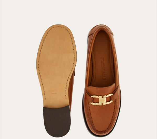 Giay Salvatore Ferragamo Moccasin Gancini Ornament 'Tan' 01H704-769756