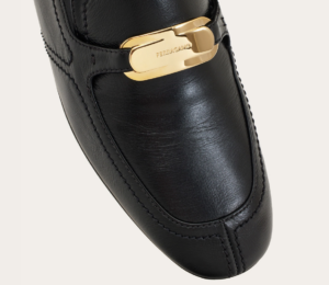 Giay Salvatore Ferragamo New Vara Buckle Loafer 'Black' 01H932-773088