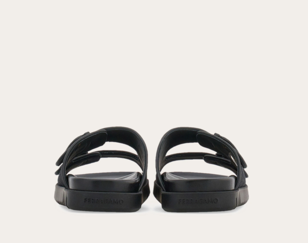 Dep Salvatore Ferragamo Gancini Ornament 'Black' 01I900-776768