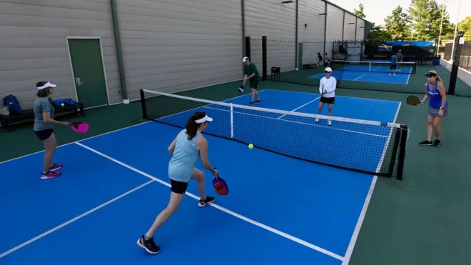 Luật chơi đôi Pickleball: Hướng dẫn chi tiết cho người mới Hinh anh 14: Luat choi doi Pickleball: Huong dan chi tiet cho nguoi moi
