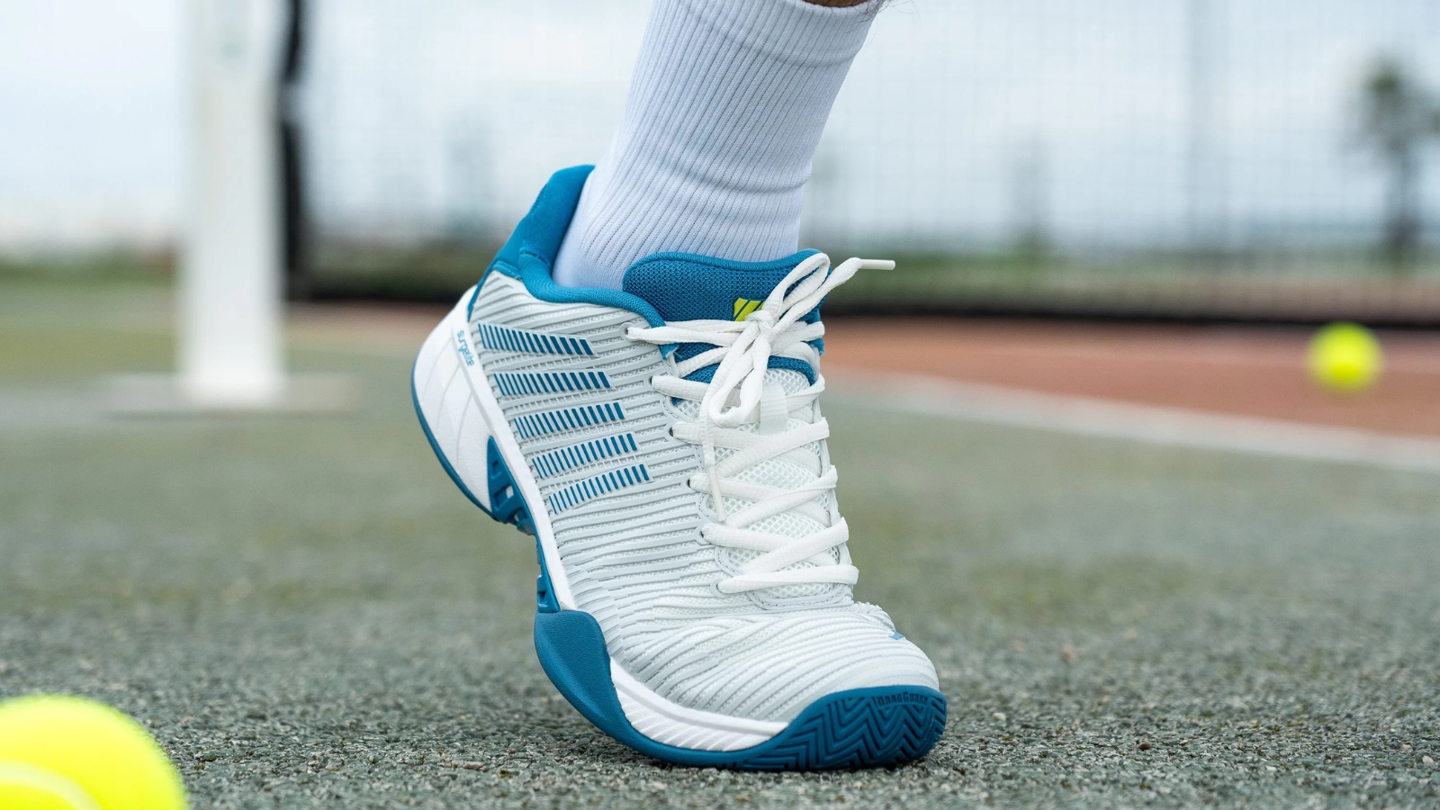 Top 10 đôi giày tennis nam đáng mua nhất năm 2024 (Phần 2) Hinh anh 5: Top 10 doi giay tennis nam dang mua nhat nam 2024 (Phan 2)