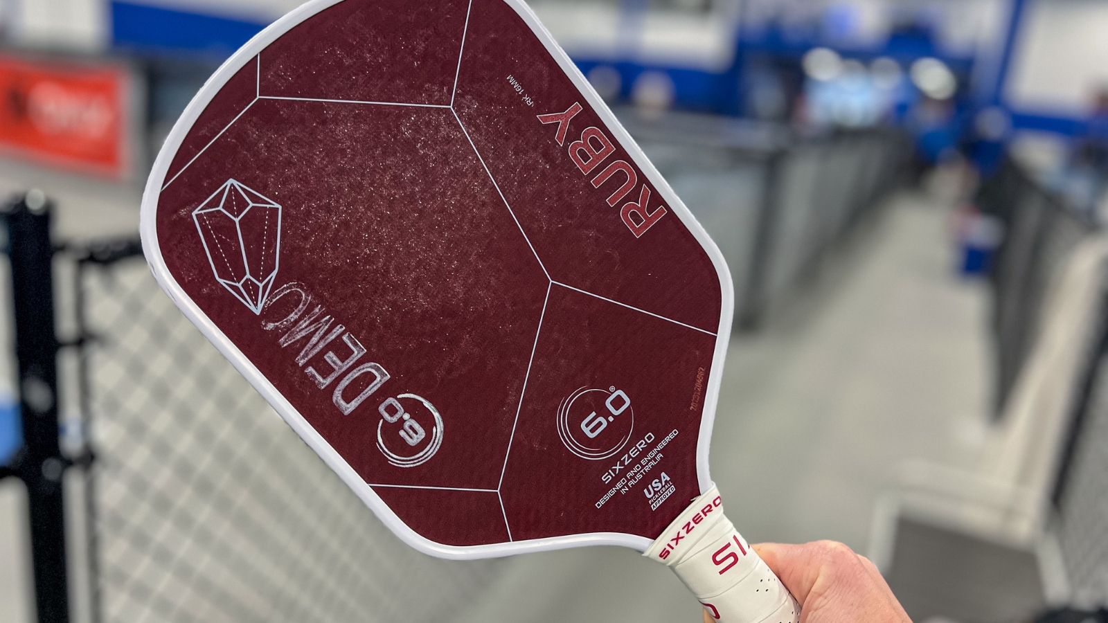 Gợi ý 5 mẫu vợt pickleball kiểm soát cực đỉnh năm 2024 Hinh anh 8: Goi y 5 mau vot pickleball kiem soat cuc dinh nam 2024