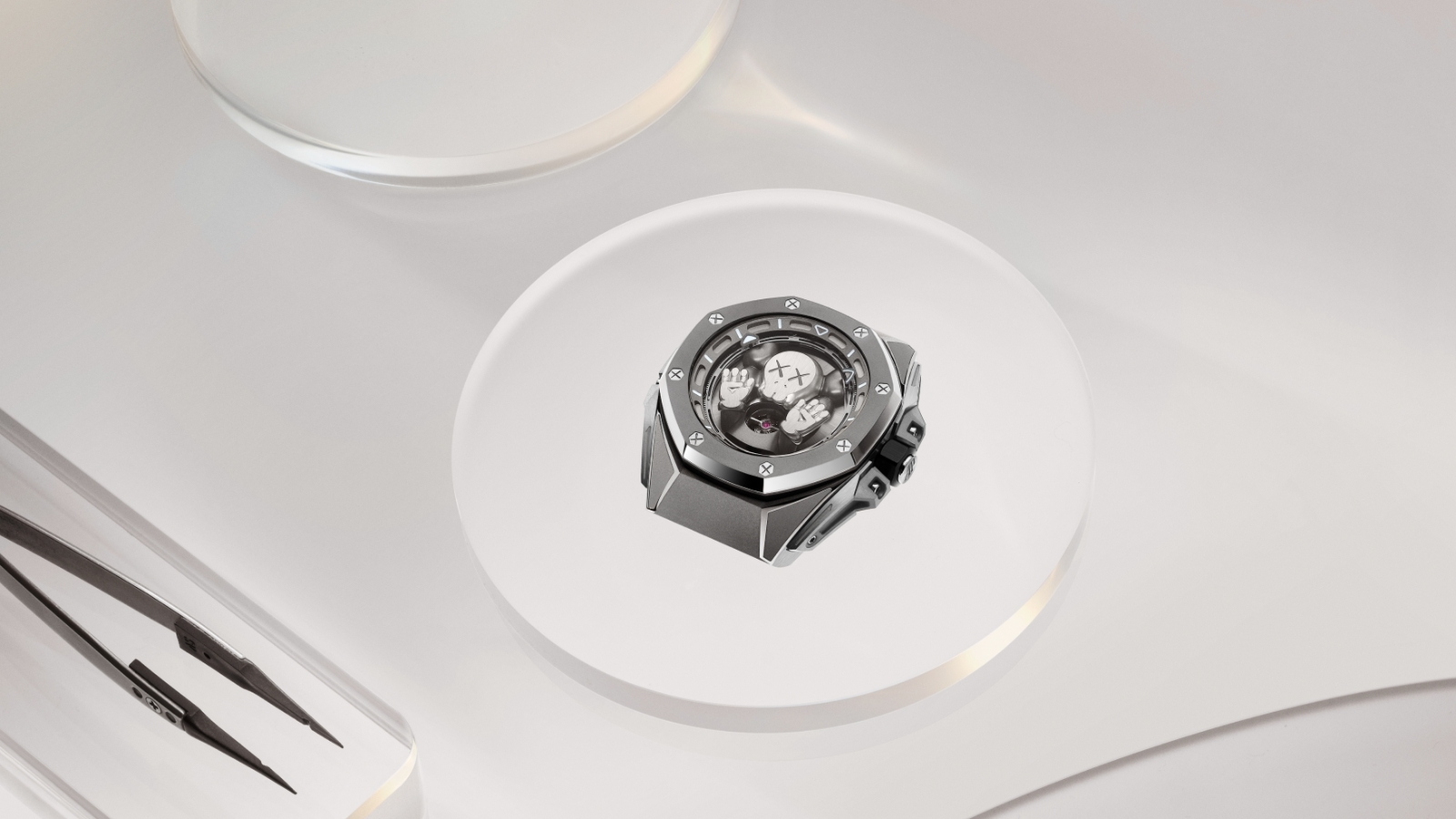 Kaws và Audemars Piguet ra mắt sản phẩm hợp tác gây chú ý Hinh anh 1: Kaws va Audemars Piguet ra mat san pham hop tac gay chu y