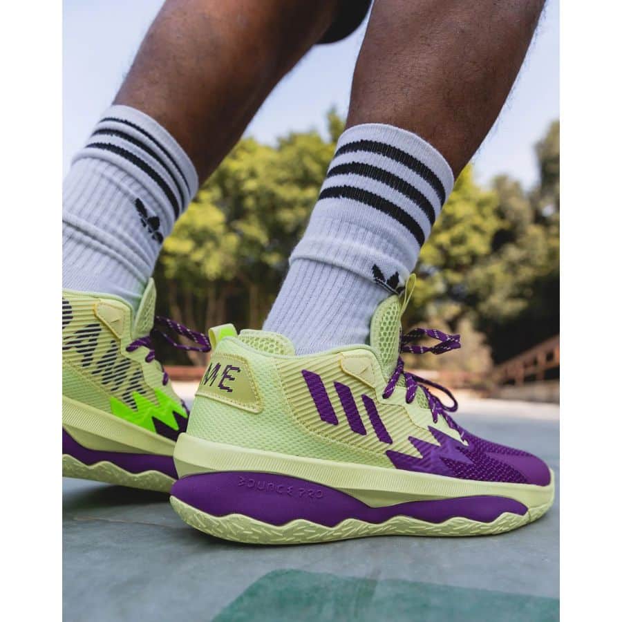 Adidas Dame 8 – Doi Giay The Thao Dinh Cao Danh Cho Nguoi Yeu Bong Ro