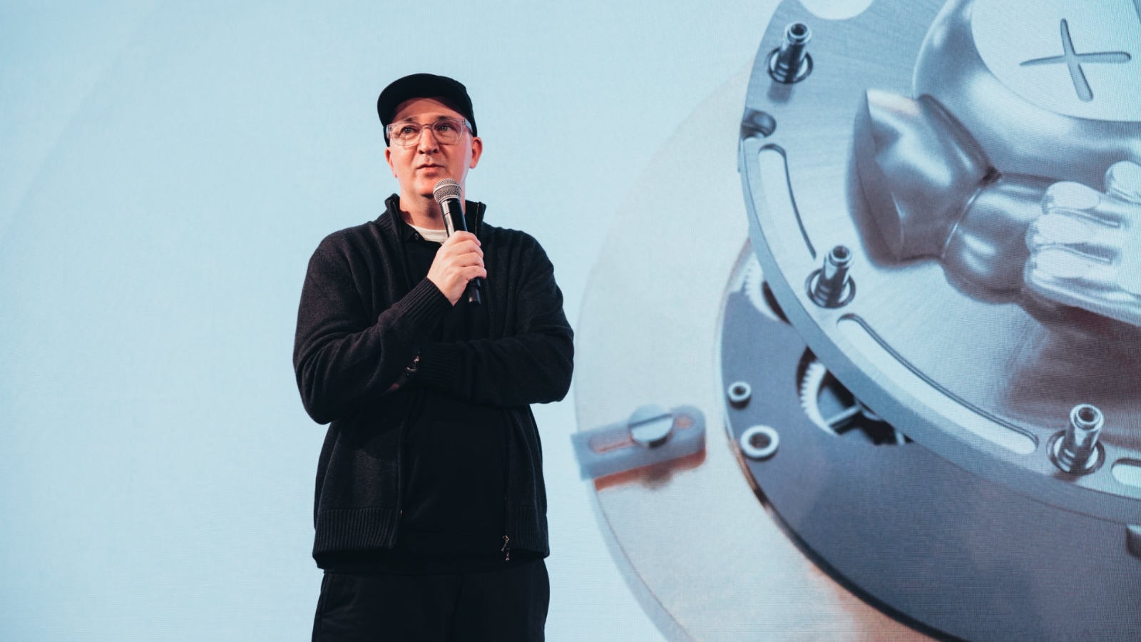 Kaws và Audemars Piguet ra mắt sản phẩm hợp tác gây chú ý Hinh anh 3: Kaws va Audemars Piguet ra mat san pham hop tac gay chu y