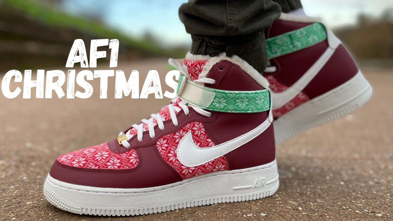 Top những đôi giày phù hợp cho mua Giáng Sinh 2024 Hinh anh 1: Top nhung doi giay phu hop cho mua Giang Sinh 2024