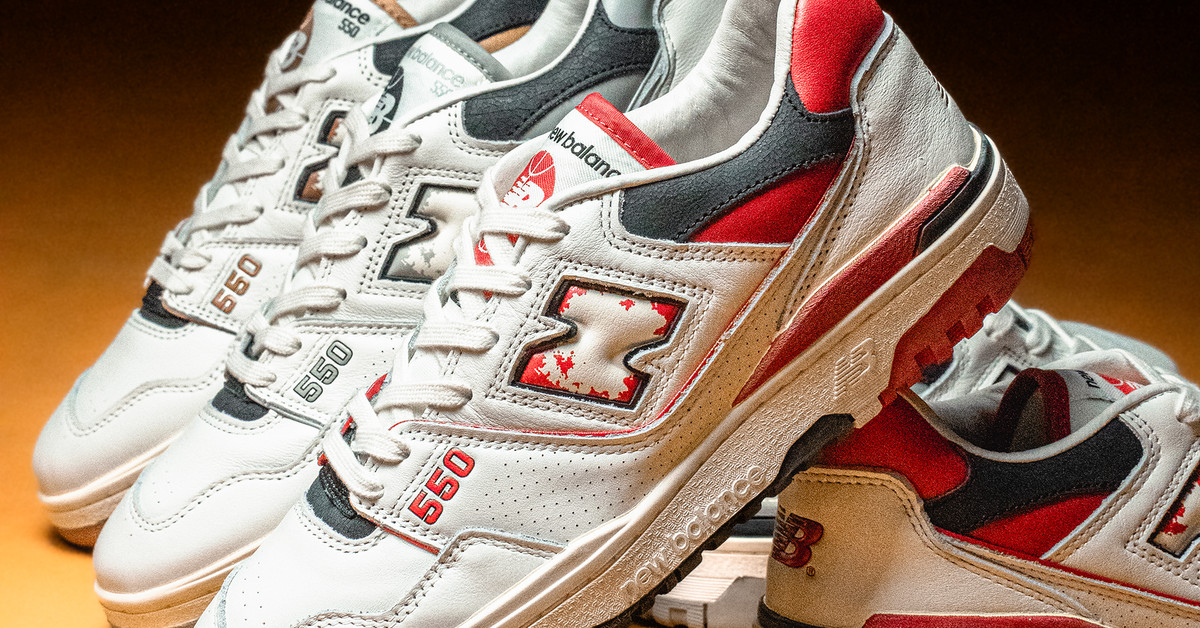 Top những đôi giày phù hợp cho mua Giáng Sinh 2024 Hinh anh 5: Top nhung doi giay phu hop cho mua Giang Sinh 2024