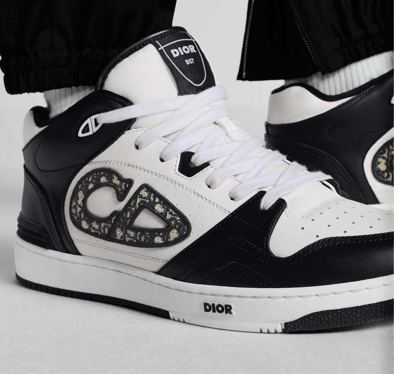 Giay Dior B57 Mid-top Sneaker 'Black White' 3SH141ZXU-H960