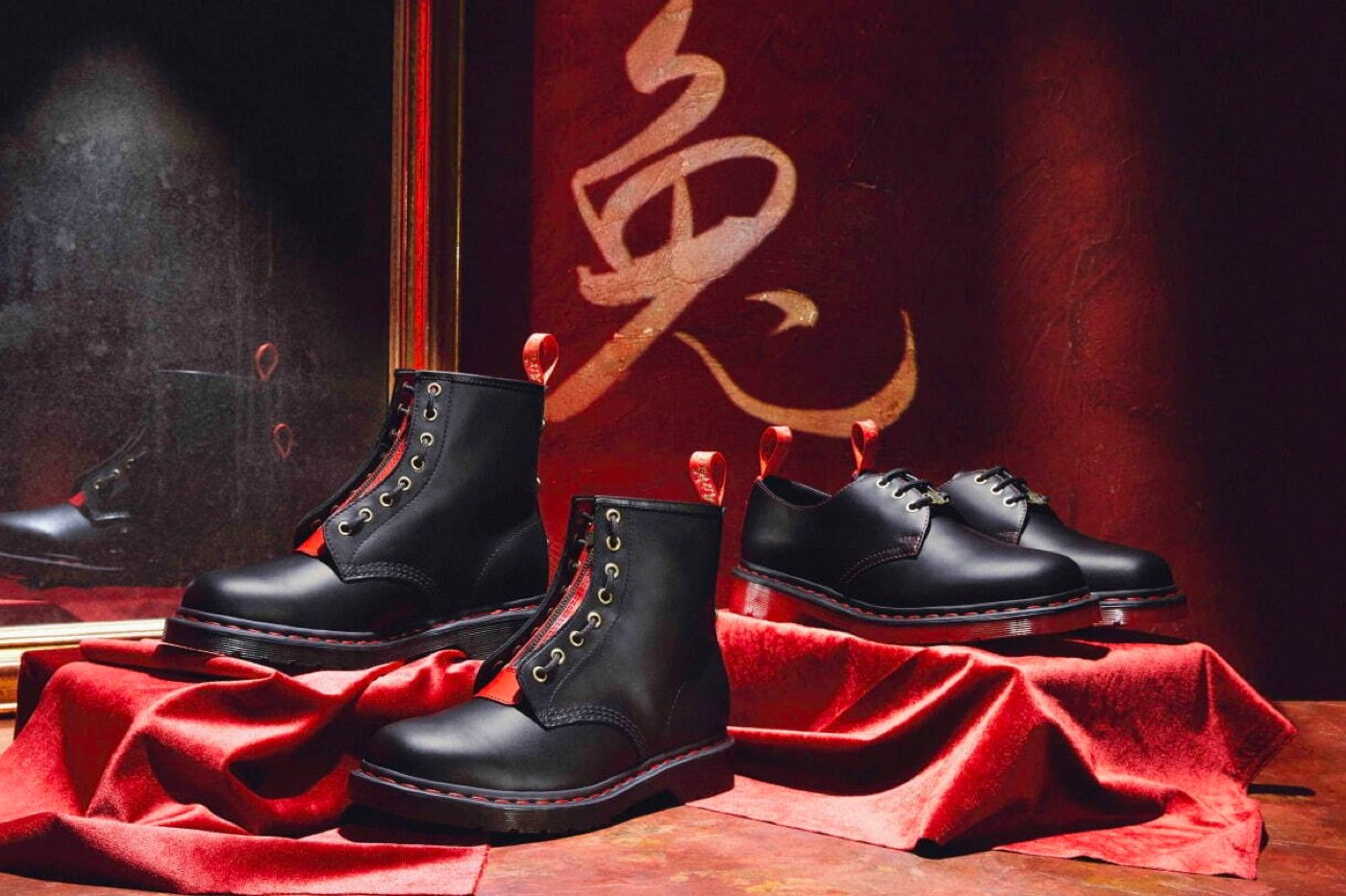 Chiem nguong BST voi chu de "At Ty 2025" tu Dr.Martens