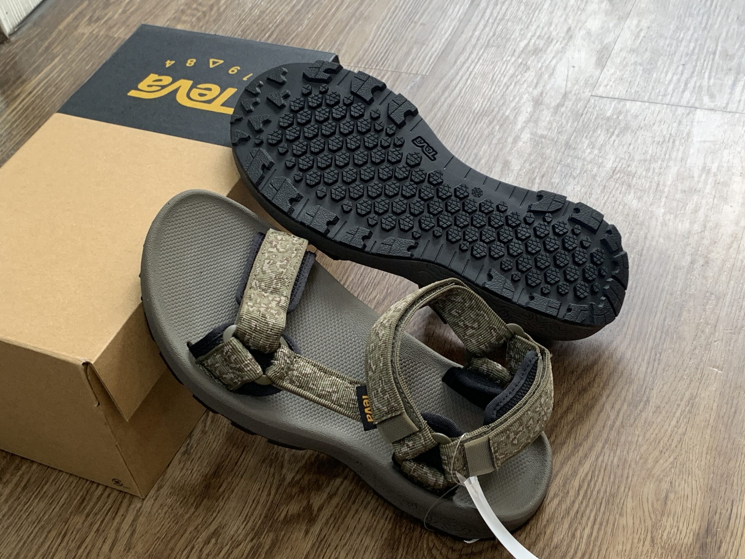 Teva Hydratrek đôi dép cân mọi địa hình và mọi loại thời tiết