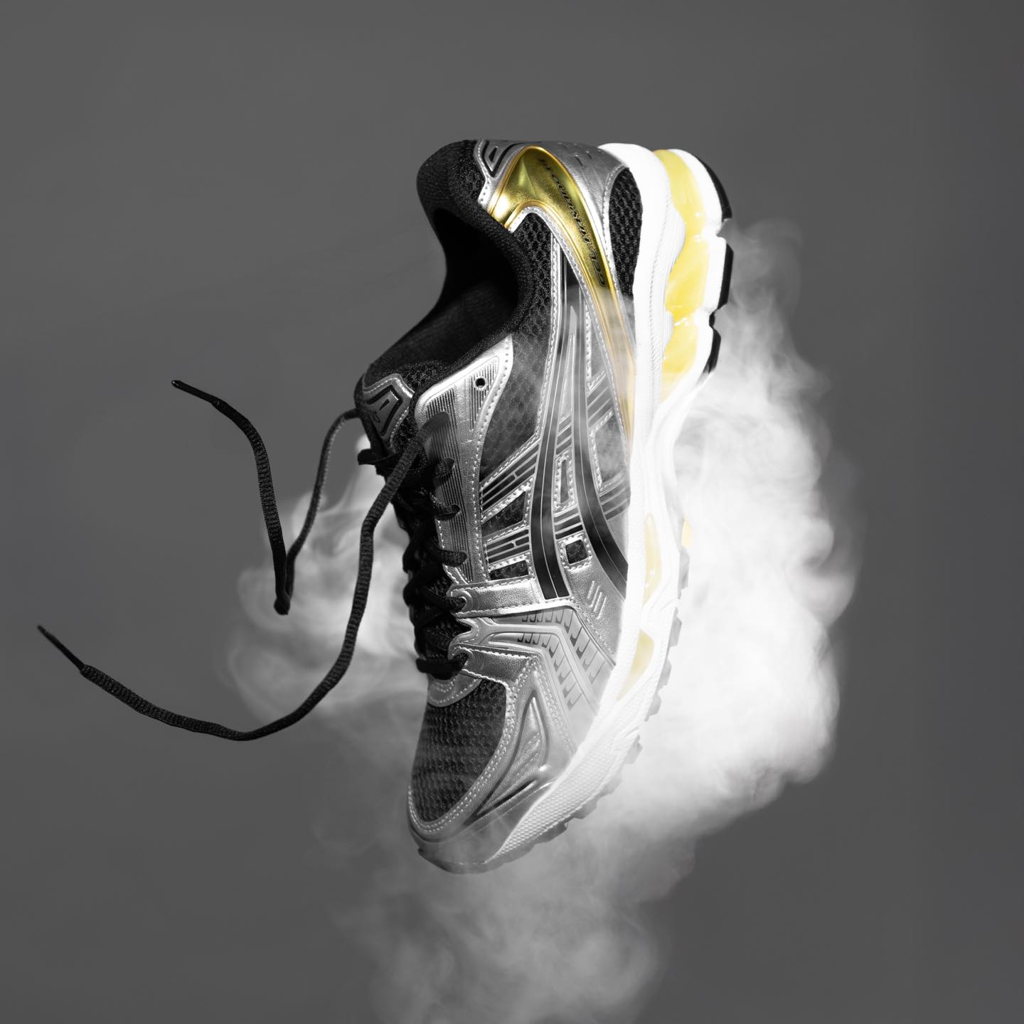 Alternative view of Giày Asics Gel-Kayano 14 'Black Lemon Spark' 1203A537-001