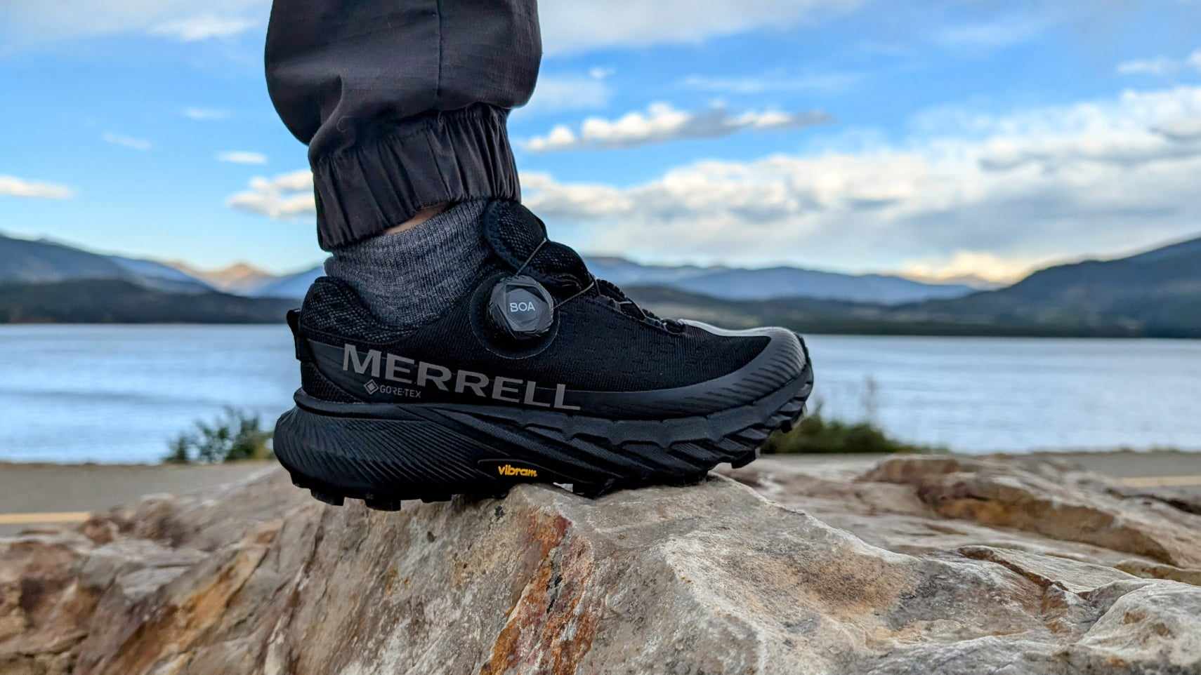 Merrell Agility Peak 5 GTX đôi giày hiking với khả năng chống nước hoàn hảo Hinh anh 1: Merrell Agility Peak 5 GTX doi giay hiking voi kha nang chong nuoc hoan hao