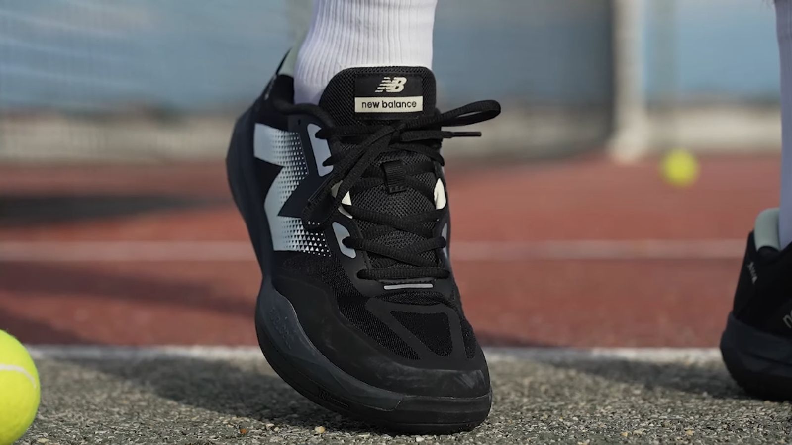 New Balance 796 v4: Có phù hợp cho người mới chơi tennis? Hinh anh 6: New Balance 796 v4: Co phu hop cho nguoi moi choi tennis?