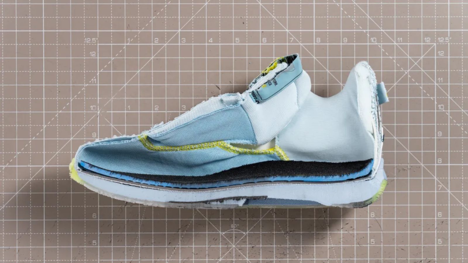 Hinh anh 3: New Balance Coco CG2: Review chi tiet doi giay tennis dot pha