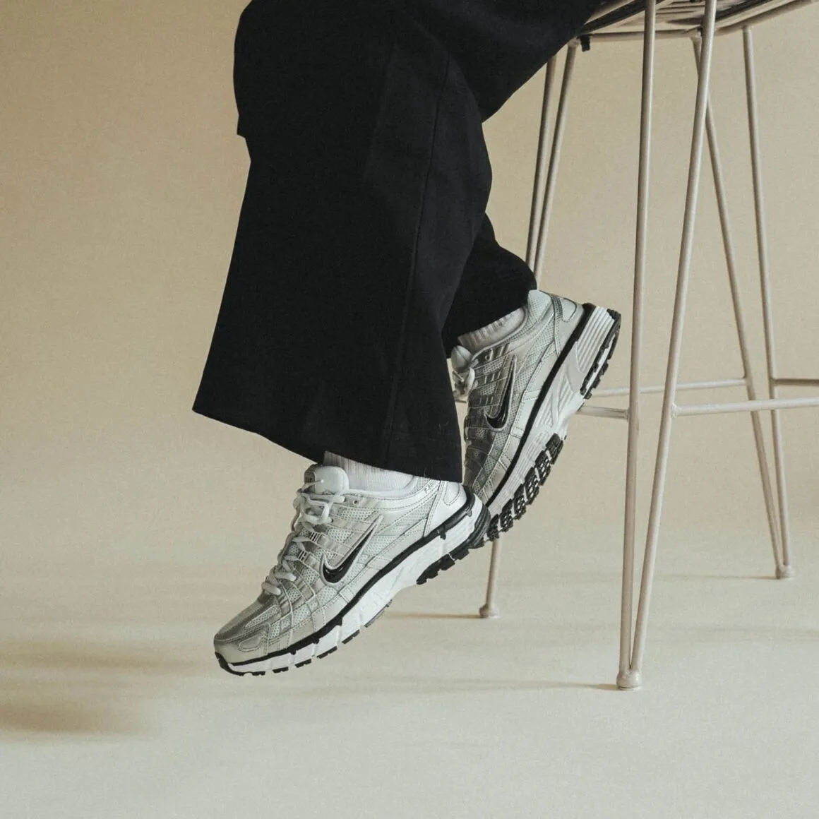 Những mẫu giày sneaker Nike đang hot trend trong 2025 Hinh anh 3: Nhung mau giay sneaker Nike dang hot trend trong 2025