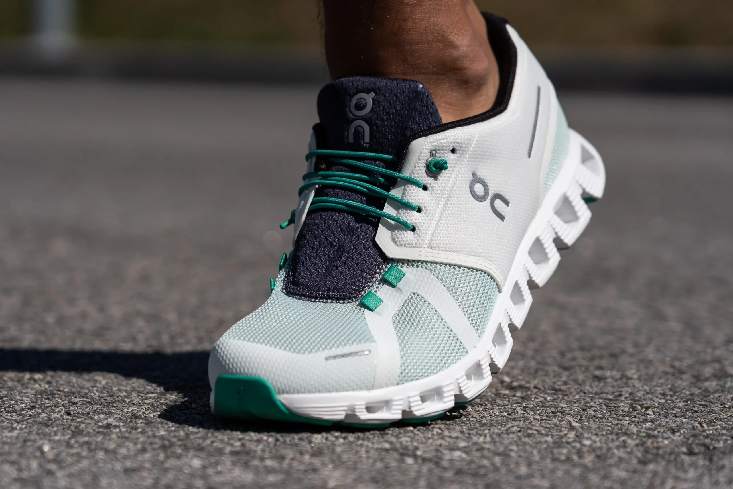 On Cloud 5 có gì đáng mua? Hinh anh 3: On Cloud 5 co gi dang mua?