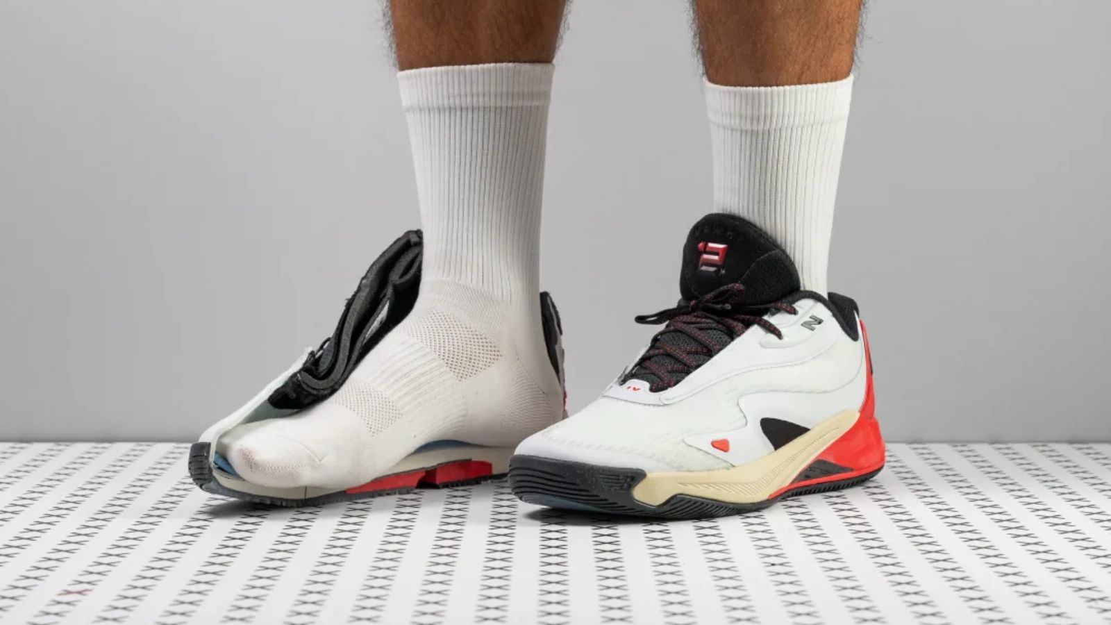 Hinh anh 1: Review New Balance Kawhi IV: Doi giay bong ro dang mua nhat?