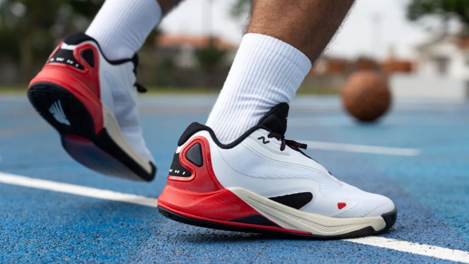 Hinh anh 9: Review New Balance Kawhi IV: Doi giay bong ro dang mua nhat?