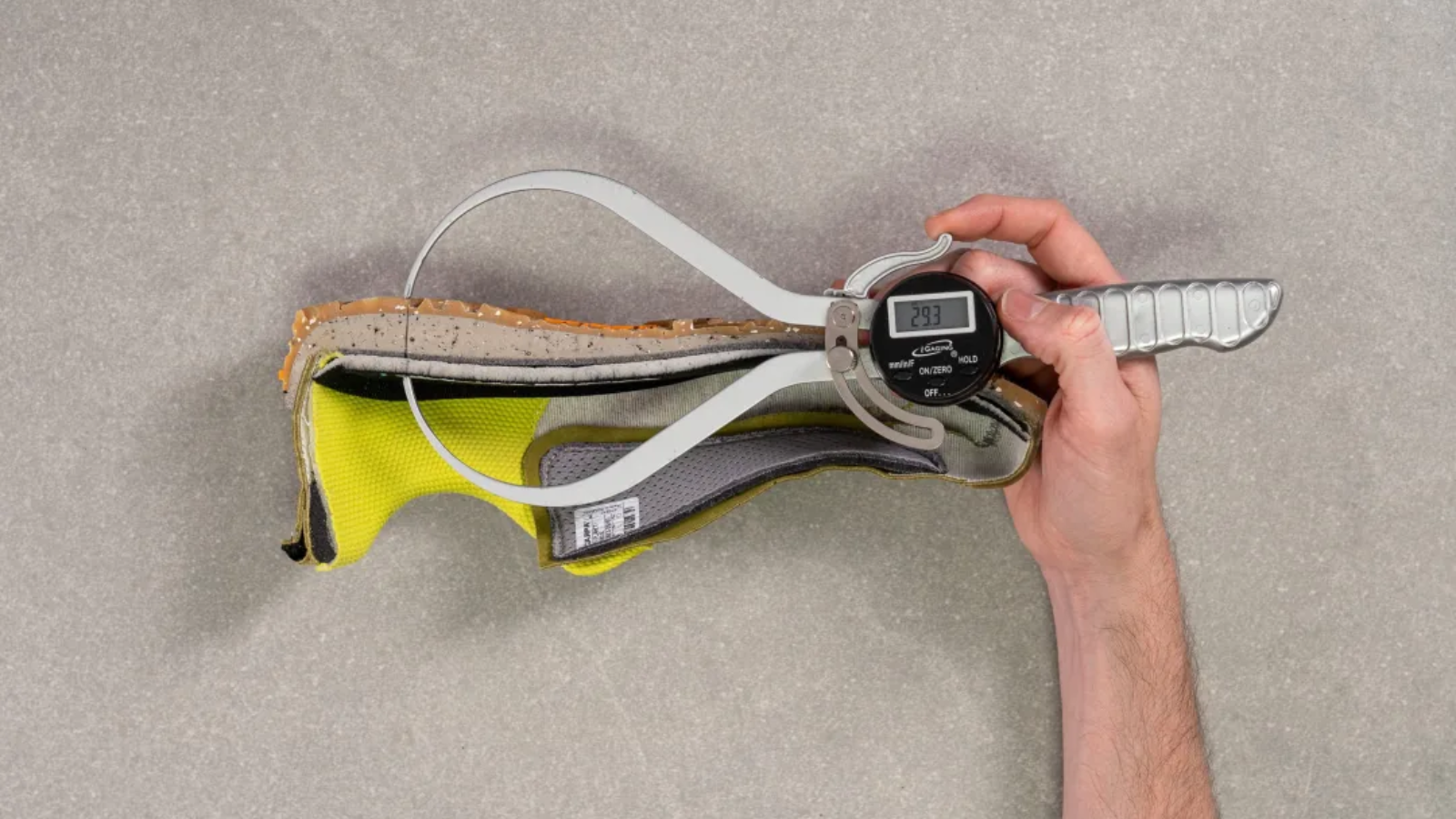 Review Scarpa Mojito: Đôi giày đi bộ bền bỉ với thiết kế đa năng Hinh anh 3: Review Scarpa Mojito: Doi giay di bo ben bi voi thiet ke da nang