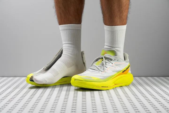 Salomon Phantasm 2: Su "vuot troi" cua giay chay duong mon?