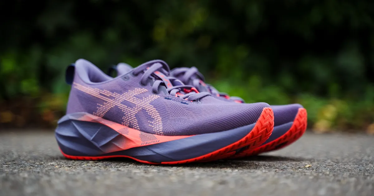 ASICS Novablast 5 doi giay chay dinh nhat 2024