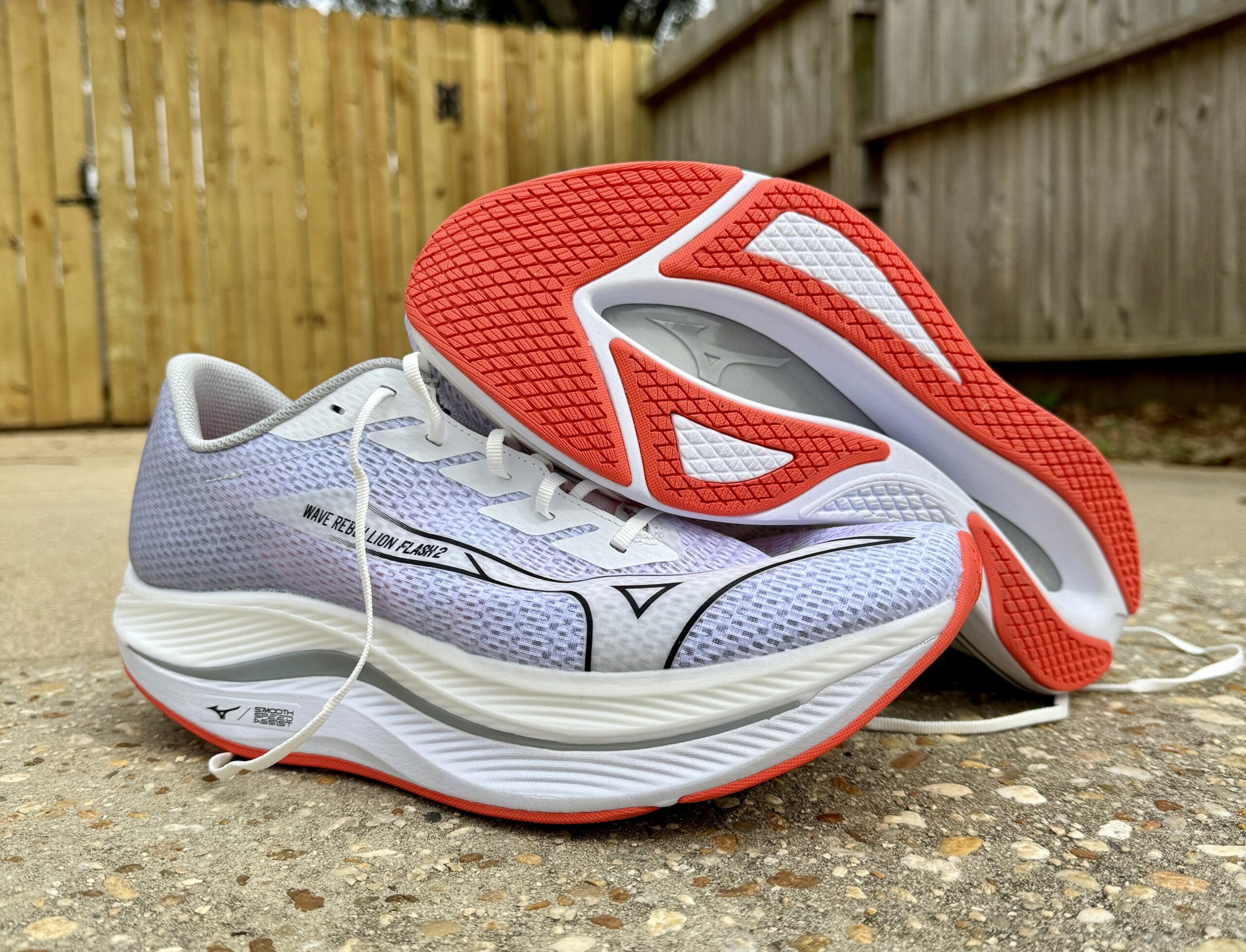 Mizuno Wave Rebellion Flash 2 - Giày chạy bền bỉ nhất? Hinh anh 3: Mizuno Wave Rebellion Flash 2 - Giay chay ben bi nhat?